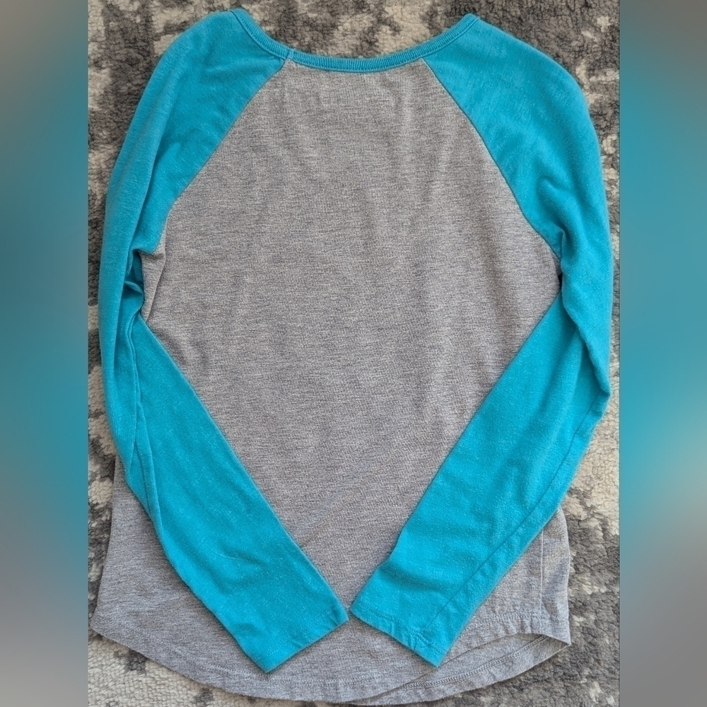 Zombies 2 girls long sleeve Zed and Addison size 7/8. 3/$15 - Picture 3 of 3